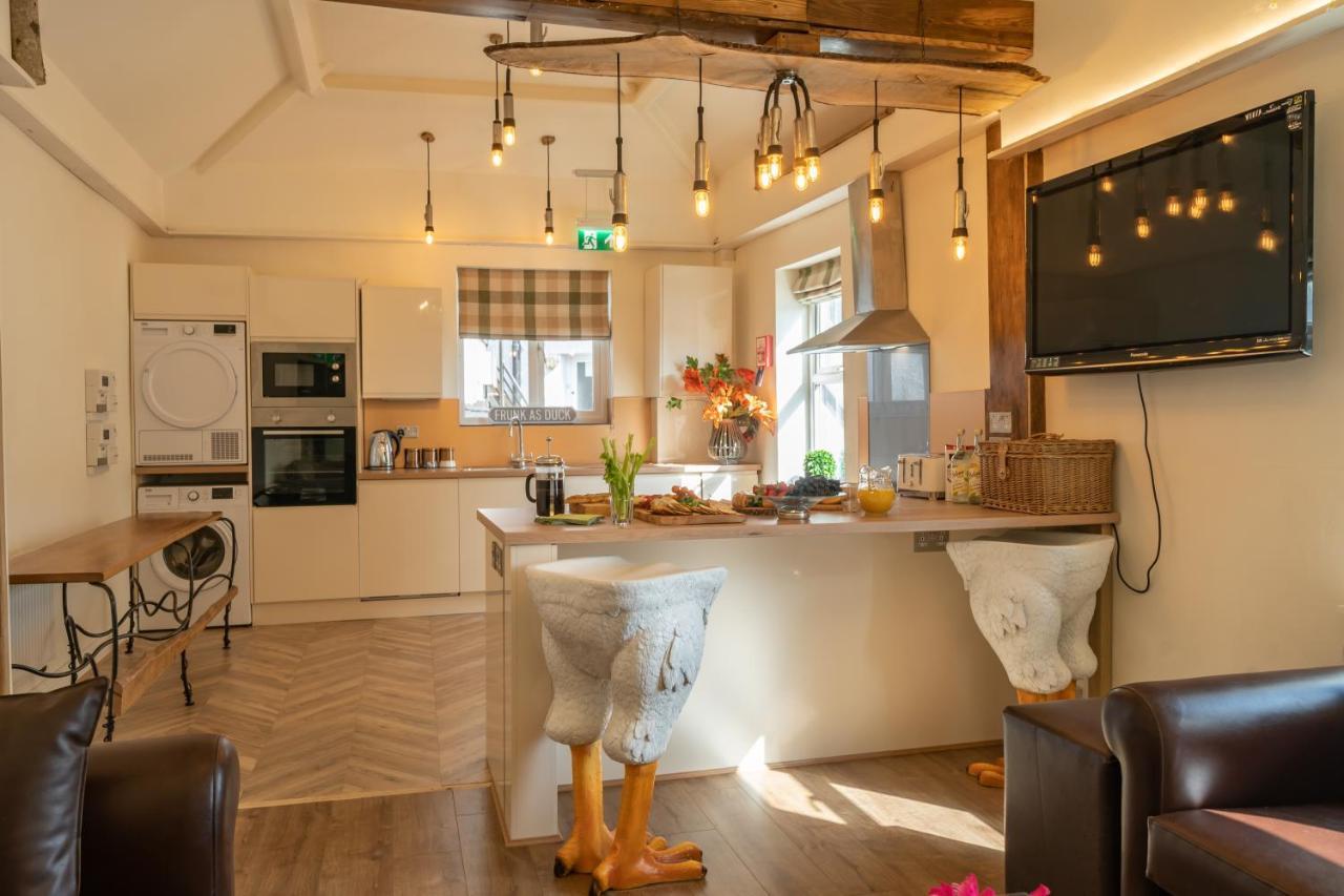 Lakes Boutique Hostel Apartment ウィンダミア エクステリア 写真