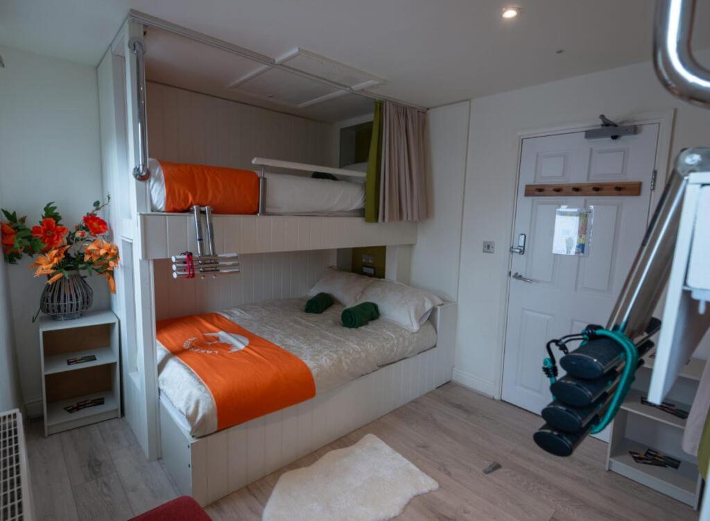 Lakes Boutique Hostel Apartment ウィンダミア エクステリア 写真
