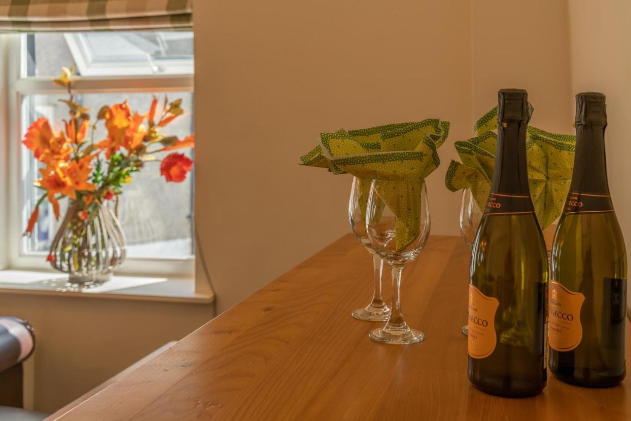 Lakes Boutique Hostel Apartment ウィンダミア エクステリア 写真