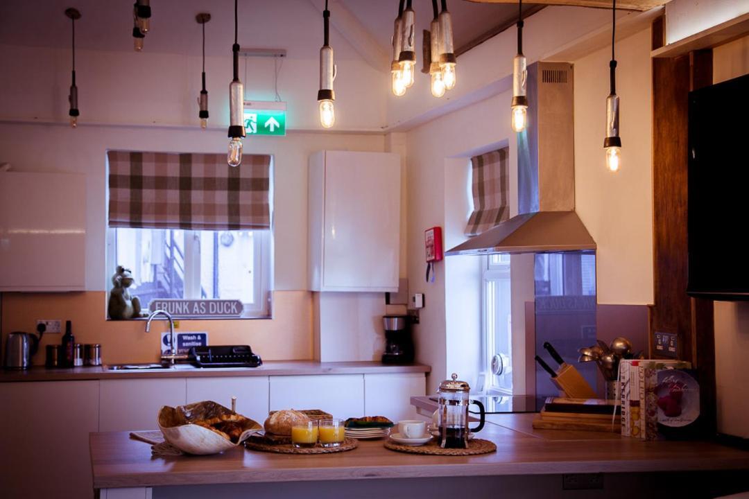 Lakes Boutique Hostel Apartment ウィンダミア エクステリア 写真
